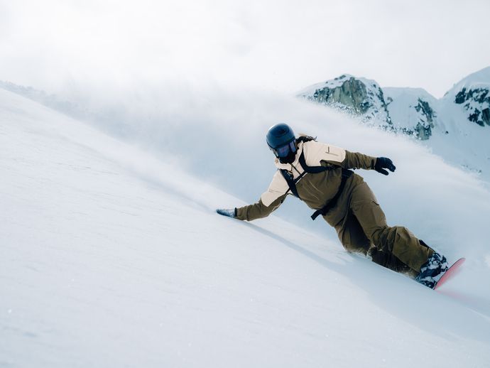 GORE-TEX Snowboard Jackets | Buyer's Guide | Arc'teryx GORE-TEX Snowboard Jackets | Buyer's Guide | Arc'teryx